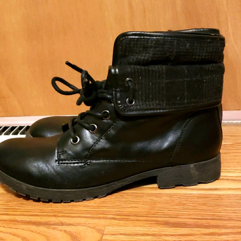Hot tomatoes booties